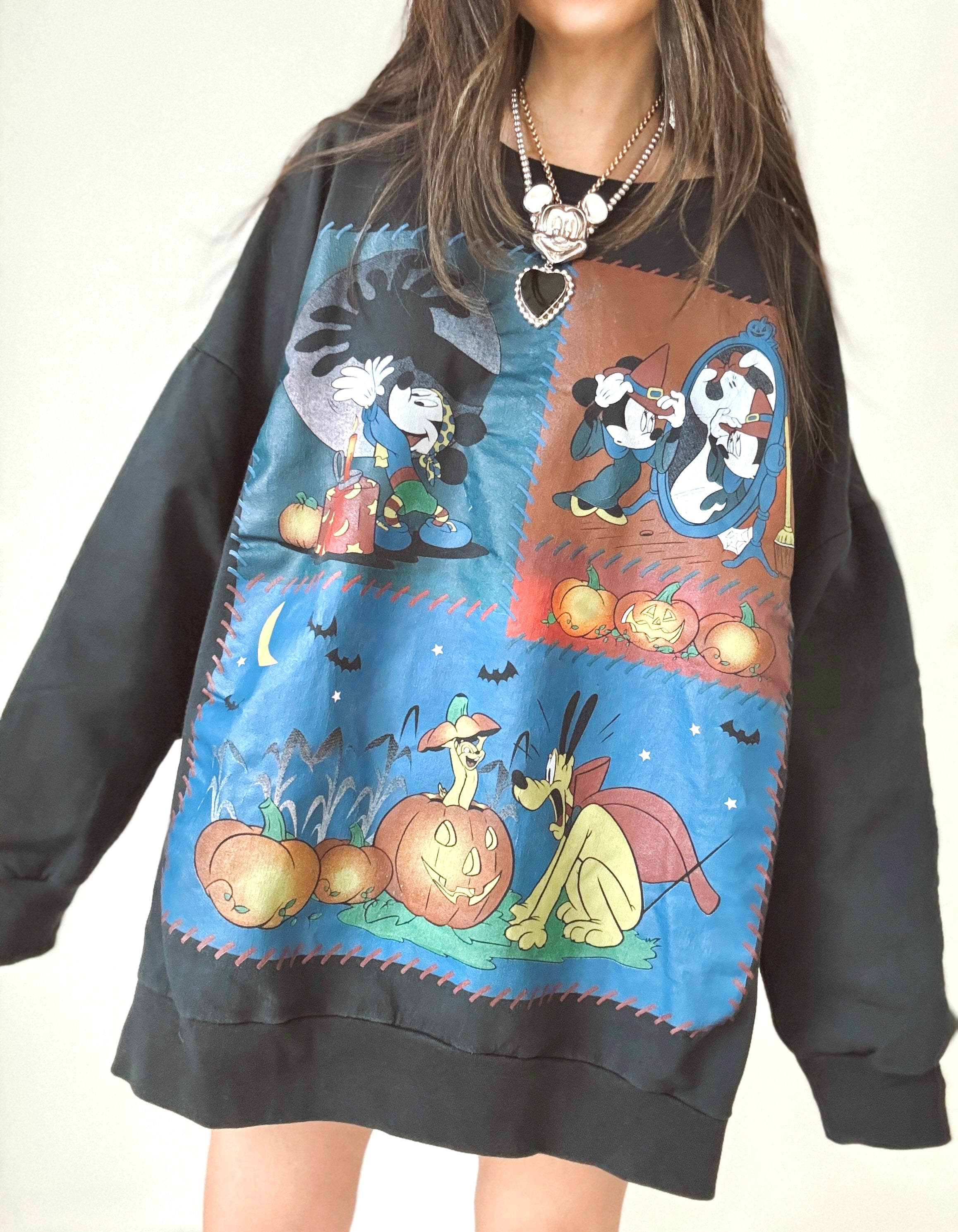 Mickey & Friends Halloween crewneck