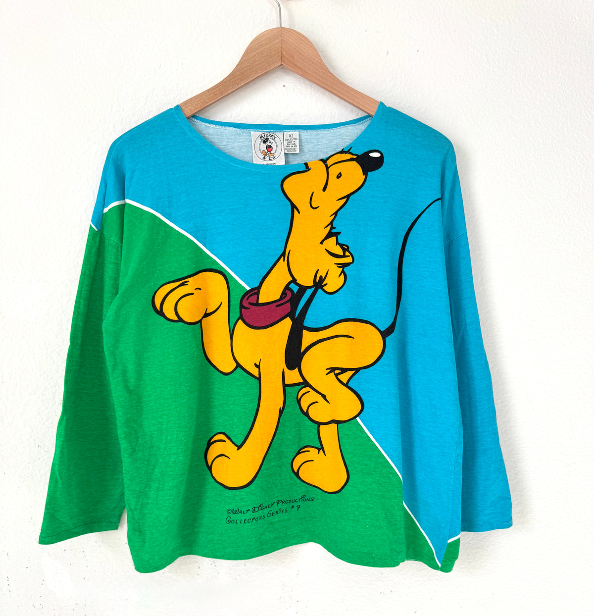 Pluto tee