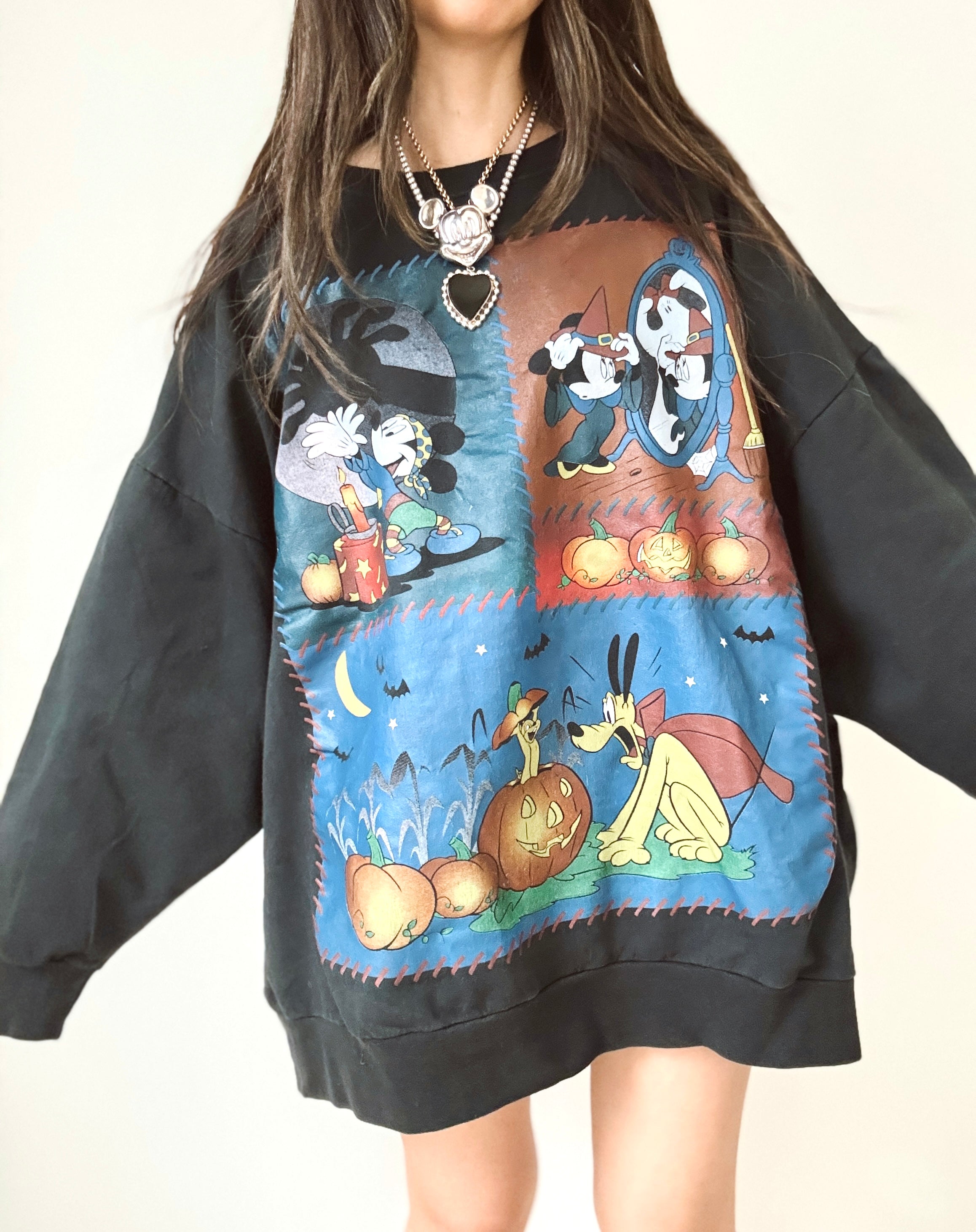 Mickey & Friends Halloween crewneck